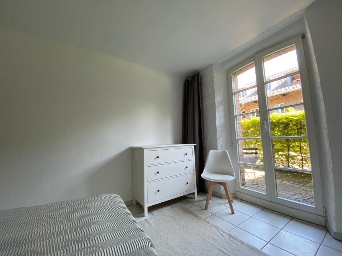 Denkmalschutz - Zentral - Haustiere - Messe Apartment Neuss Bagian luar foto